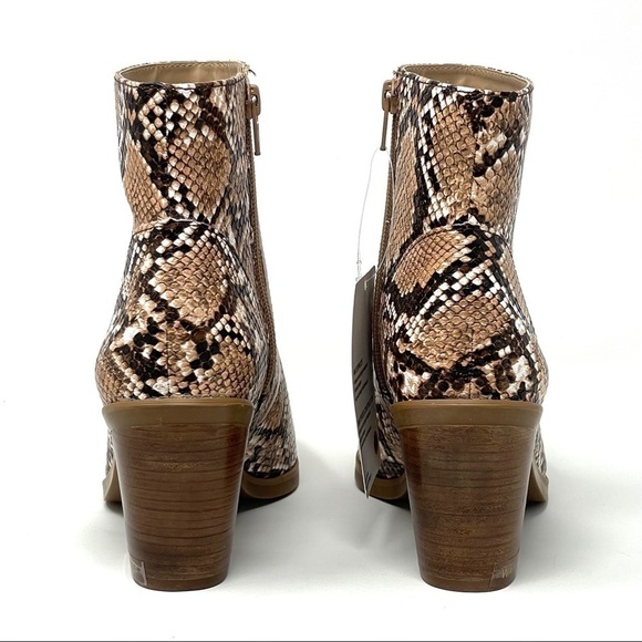 Aqua College Quiana Waterproof Snake Print Booties 7 NIB Pointed Toe Ankle Boots - Picture 7 of 14